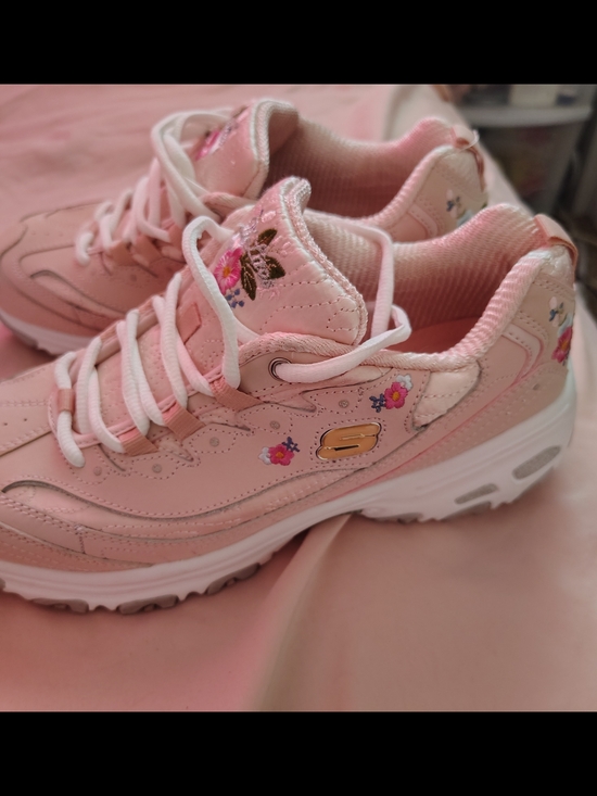 Skechers Shoes - Skechers Women's Pink Floral D'Lites